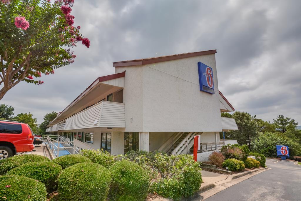 Hotel 6-birmingham, Al 2*