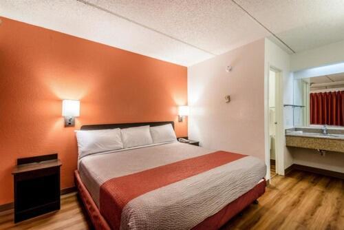 6-birmingham, Al Hotel